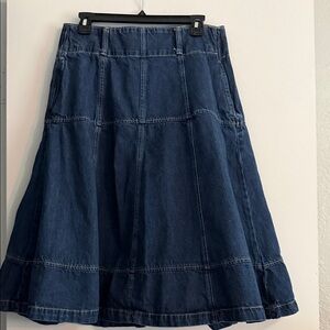 Elegant Navy A-Line Denim Skirt